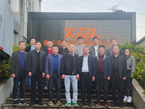 廣東省標識行業協會等一行領導蒞臨鑫全利激光參觀指導工作